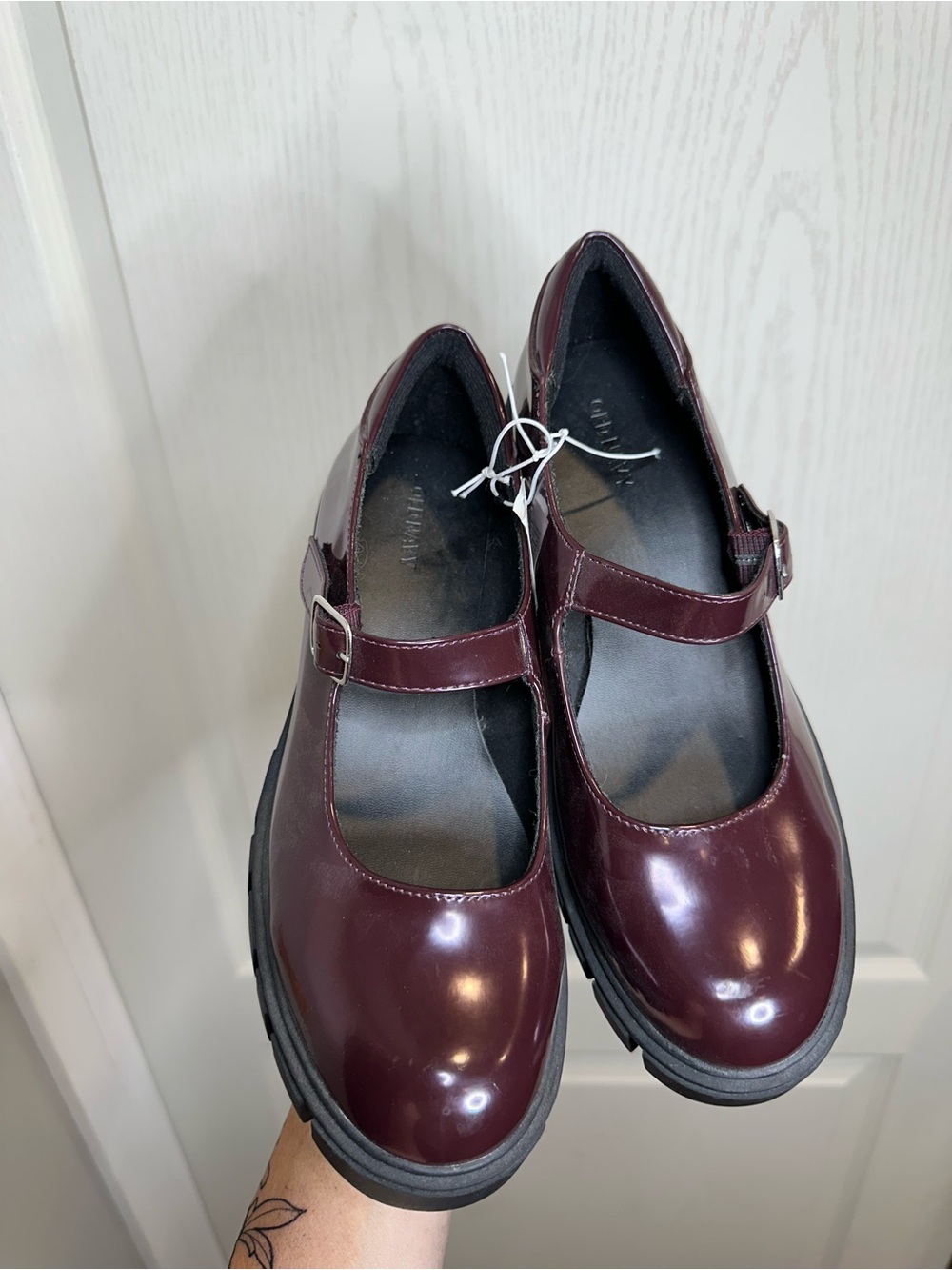 Women’s Mary Jane Platform Shoes in Burgundy lug sole sz 8 - Picture 10 of 10